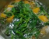 Foto langkah ke 3 dari resep Sayur bening bayam labu kuning.