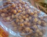 A picture of step 5 of Boil white chickpeas.
