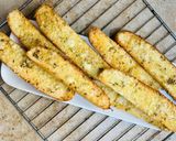 A picture of step 7 of Quick Breakfast Garlic Rusk from Long Bun.