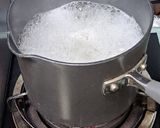 รูปขั้นตอนการทำที่ 5 ของ สปาเก็ตตี้หมูสับซอสมะเขือเทศ