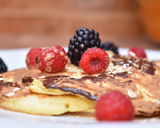 Foto del paso 5 de la receta: Tortitas de espelta y frutos rojos