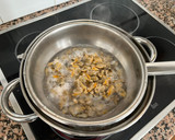 Foto del paso 2 de la receta: Arroz con almejas y gambas