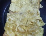 Foto langkah ke 2 dari resep Telur Dadar Roti Tawar.
