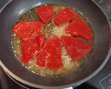 Foto del paso 2 de la receta: Pincho de Solomillo de Pavo con Ajos y Piquillos caramelizados