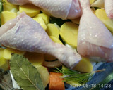 Foto del paso 3 de la receta: Muslos de pollo asados