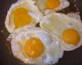 Foto langkah ke 1 dari resep Gulai telur mata sapi.