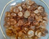 कच्चे केले की चिप्स (kaccha kele ki chips recipe in Hindi) रेसिपी चरण 2 फोटो