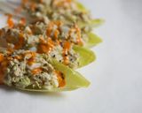 Foto del paso 3 de la receta: Endivias rellenas de ensaladilla de pollo y aguacate