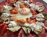 Foto del paso 9 de la receta: Ensalada de tomate sobre tortilla de remolacha