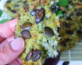 Une image de l'étape 6 de Galettes de brocolis et graines de courge.