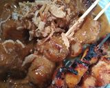 Foto langkah ke 6 dari resep Sate ayam bakso saus kacang homemade.