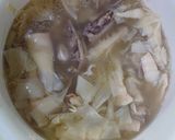 Hình bước làm 2 của món Canh vịt nấu măng, lá giang
