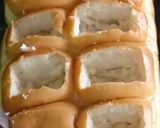 A picture of step 1 of Cheesy pav.