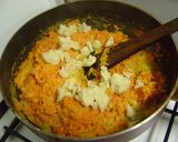A picture of step 3 of Gajar Ka Halwa.