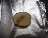 Foto del paso 2 de la receta: Salchicha parrillera con papas al plomo en estufa a leña
