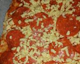Foto del paso 6 de la receta: Pizza de pepperoni y champiñones