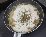 Foto del paso 2 de la receta: Pechuga de pollo en salsa de puerro