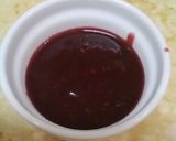 A picture of step 7 of Coconut berry pudding with Apple crumble Vegan.