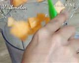 A picture of step 1 of Musk Melon Milk Shake.