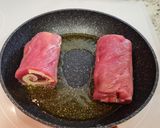 Foto del paso 7 de la receta Solomillo de cerdo relleno de jamón y queso con salsa de piquillos