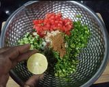 A picture of step 3 of Onion Tomato Masala Papad Sandwich.