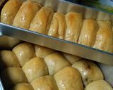 Foto langkah ke 6 dari resep Roti manis Tanpa telur, Bahan ekonomis rasa nya mantul.