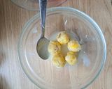 Foto langkah ke 3 dari resep Pisang Kukus Merah Putih.