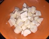 Hình bước làm 1 của món Canh khoai mỳ đuôi lợn hầm (xương hầm)