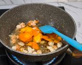 Foto langkah ke 1 dari resep Tumis Brokoli Wortel.