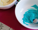 Foto del paso 4 de la receta: Brownie de cacao de avellanas sin horno con motivo navideños