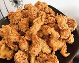 Hình bước làm 2 của món Gà chíp và đậu phụ chiên sốt mắm