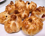 Foto del paso 6 de la receta: Hojaldritos de queso y mermelada de fresa