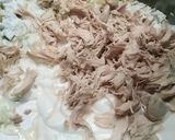A picture of step 1 of Apple salad with chicken cabbage.