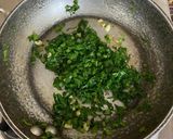 A picture of step 1 of Spinach Sandwich.