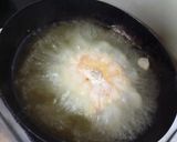 A picture of step 3 of Onion Pakoda.
