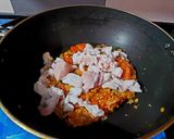 A picture of step 3 of Chorbi Diye Ghoogni (Watana Sabzi Using Mutton Fats).