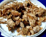 A picture of step 2 of Murmura Jaggery Ladoo.
