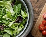 Foto del passaggio 1 della ricetta Insalatona mista ai semi
