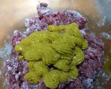 Foto del paso 1 de la receta: Hamburguesas caseras de cerdo con mayonesa suave de ajo
