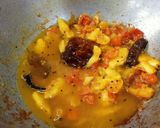 মিষ্টি আলু ও কাঁচা আম দিয়ে টমেটোর চাটনি(mishti aloo kancha aamer chutney recipe in Bengali) রেসিপি ধাপ - 4 ছবি