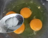 Foto del paso 1 de la receta: 🧁Magdalenas 👵🏼tradicionales de naranja 🍊