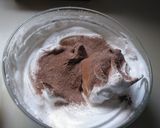 Foto del paso 5 de la receta: Bizcocho de claras y chocolate