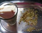 A picture of step 5 of White chocolate choco bar nuties.