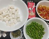 A picture of step 1 of Malai Matar Paneer.