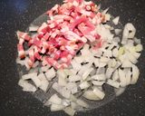 Une image de l'étape 2 de Muffins salés lardons oignons emmenthal.