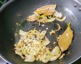 A picture of step 3 of Parwal Govind Bhog rice Pulao.