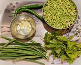 हिरव्या बरबटीच्या दाण्यांची चटणी (Hirvya Barbatichya Danyachi Chutney Recipe In Marathi) रेसिपी स्टेप 1 फोटो 