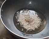 A picture of step 2 of Spicy red chilli powder sabudana khichadi.