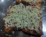 A picture of step 1 of Pizza toast.
