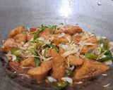 Foto langkah ke 7 dari resep Sayur tahu cabe hijau.
